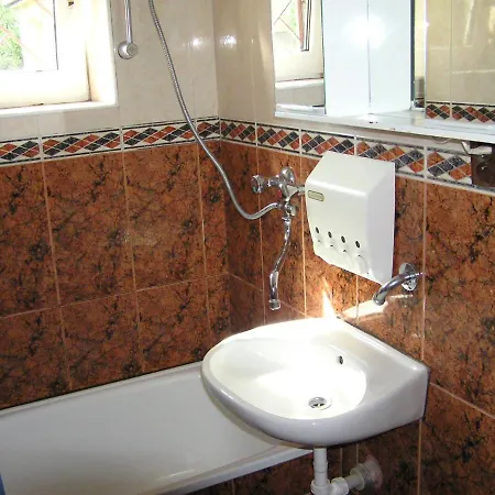 Apartamento 2d mieszkanie samodzielne dwupokojowe Halczyna 9 Kraków Alfa *